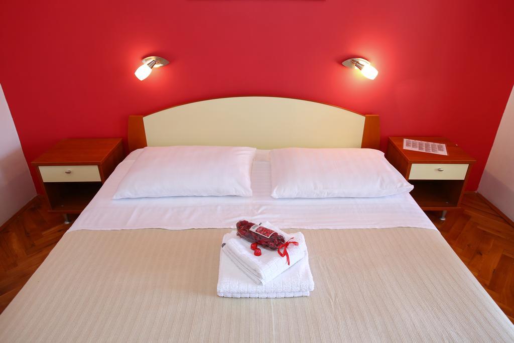 Rooms & Apartments Soline Nuove Biograd Na Moru Exterior foto